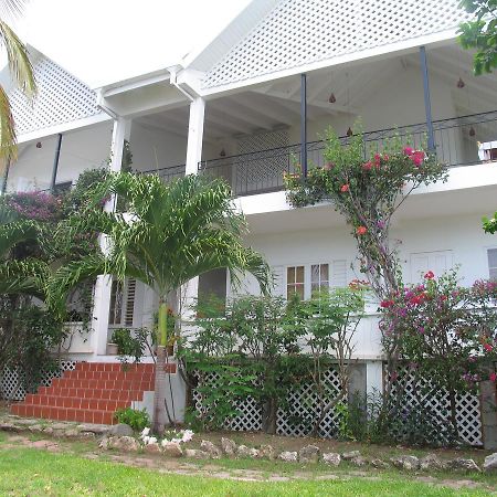 Green Roof Inn Hillsborough  Bagian luar foto